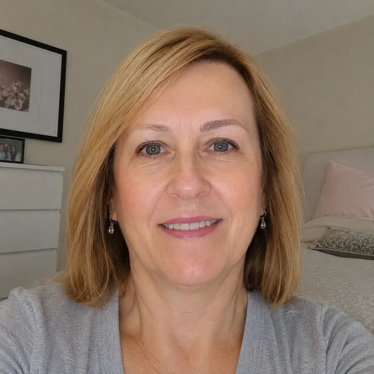 Patricia showing her natural brow and her BrowPrint result